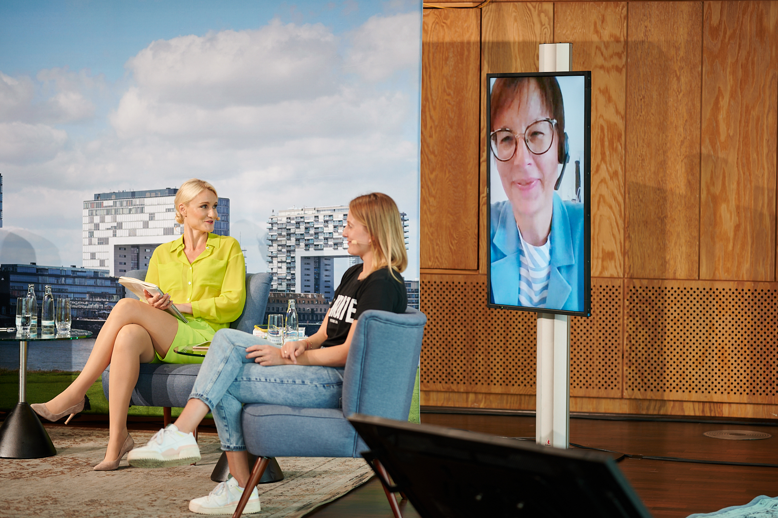 Talkrunde auf der Bühne