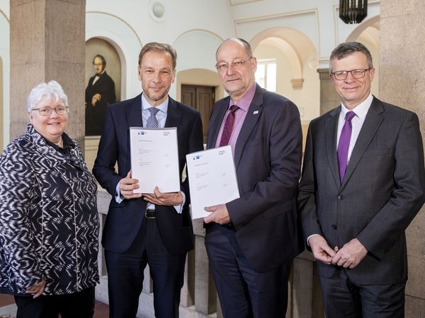 TH und IHK Köln schließen Kooperationsvertrag
