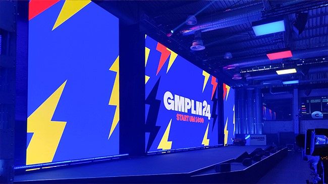 Große LED Leinwand "GMPLN Conference 2024"
