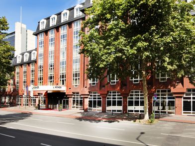 Lindner Hotel Köln City Plaza von außen
