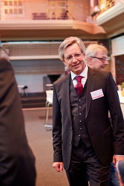 Gäste unterhalten sich auf der Networking Veranstaltung