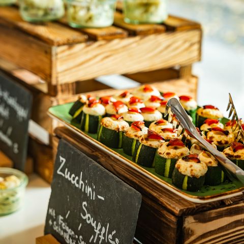 Zuchhini Canapés am Buffet