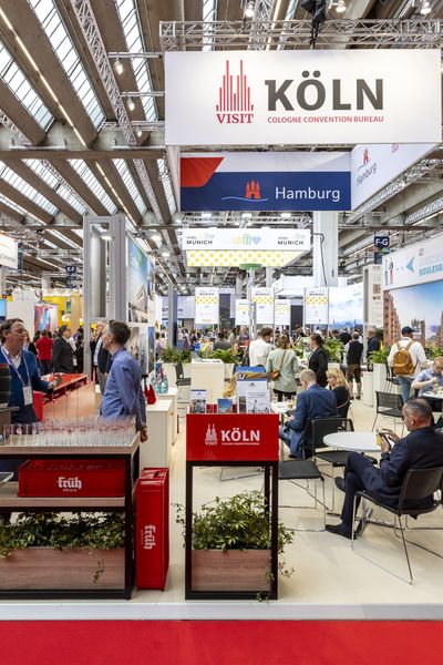 Gesamtansicht Messestand CCB und Kölsch Stand 